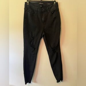 Judy Blue Black Skinny Jeans with Distressed Knee
